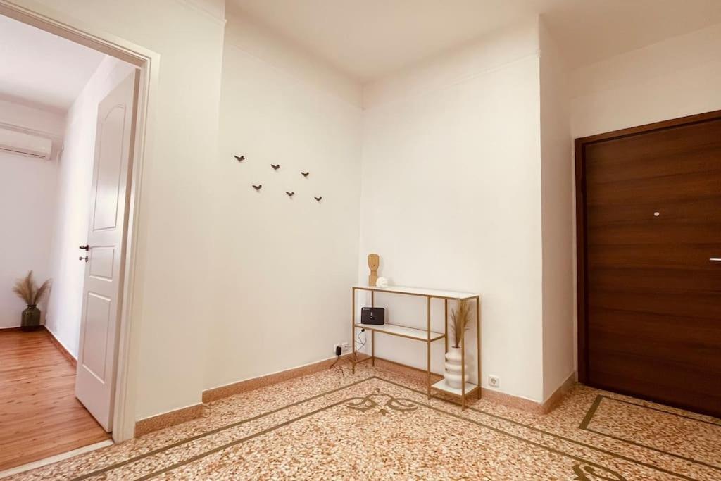 Daisy Apartment 15 Min To Acropolis Athen Eksteriør bilde
