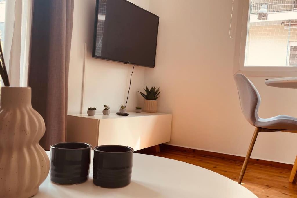 Daisy Apartment 15 Min To Acropolis Athen Eksteriør bilde