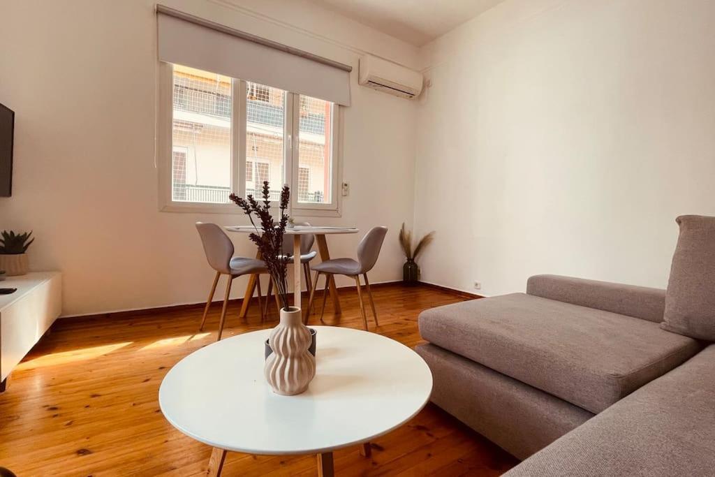 Daisy Apartment 15 Min To Acropolis Athen Eksteriør bilde