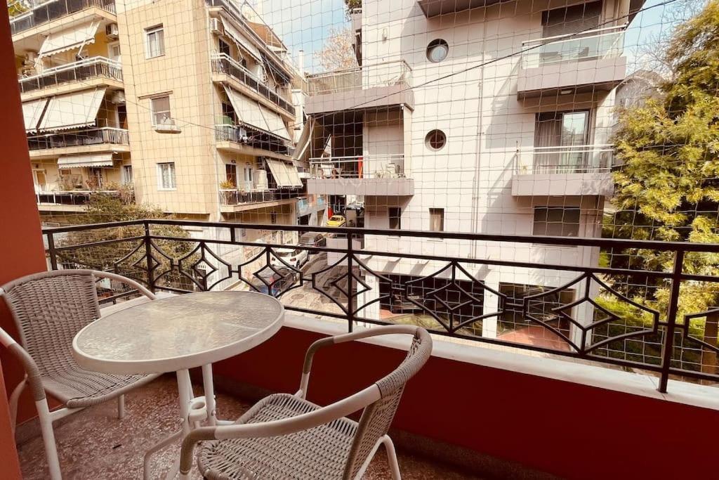 Daisy Apartment 15 Min To Acropolis Athen Eksteriør bilde
