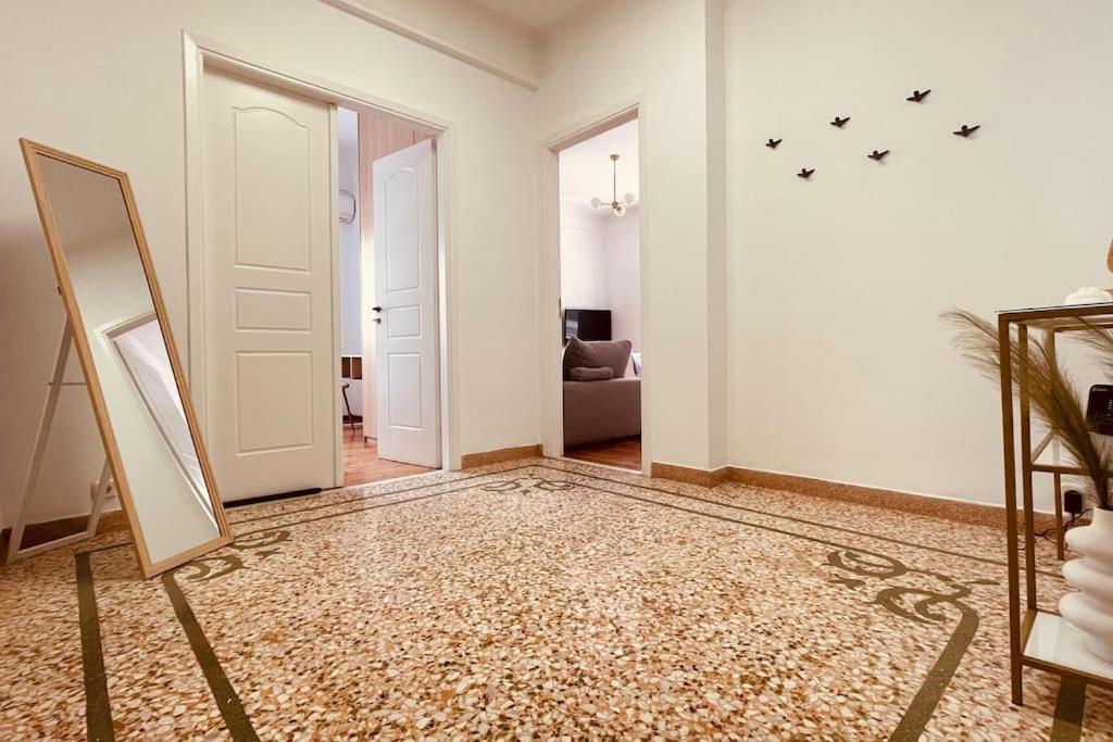 Daisy Apartment 15 Min To Acropolis Athen Eksteriør bilde